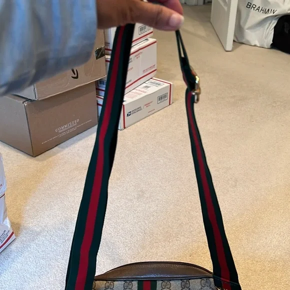 Gucci crossbody bag - Picture 2 of 6